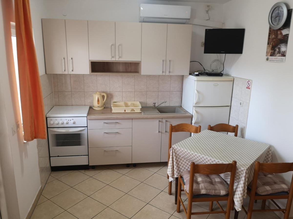 Apartments Govic Zaboric Esterno foto
