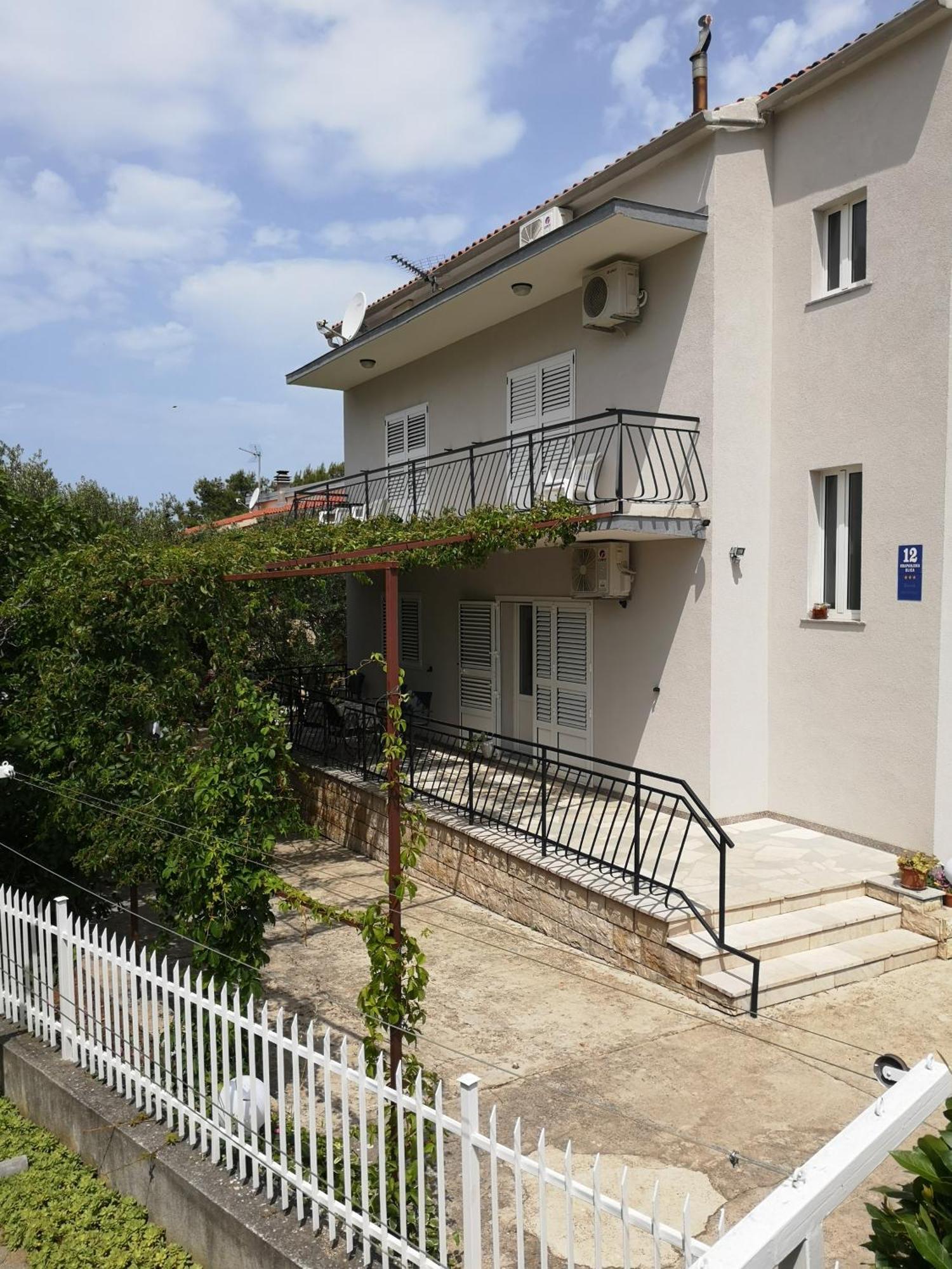 Apartments Govic Zaboric Esterno foto